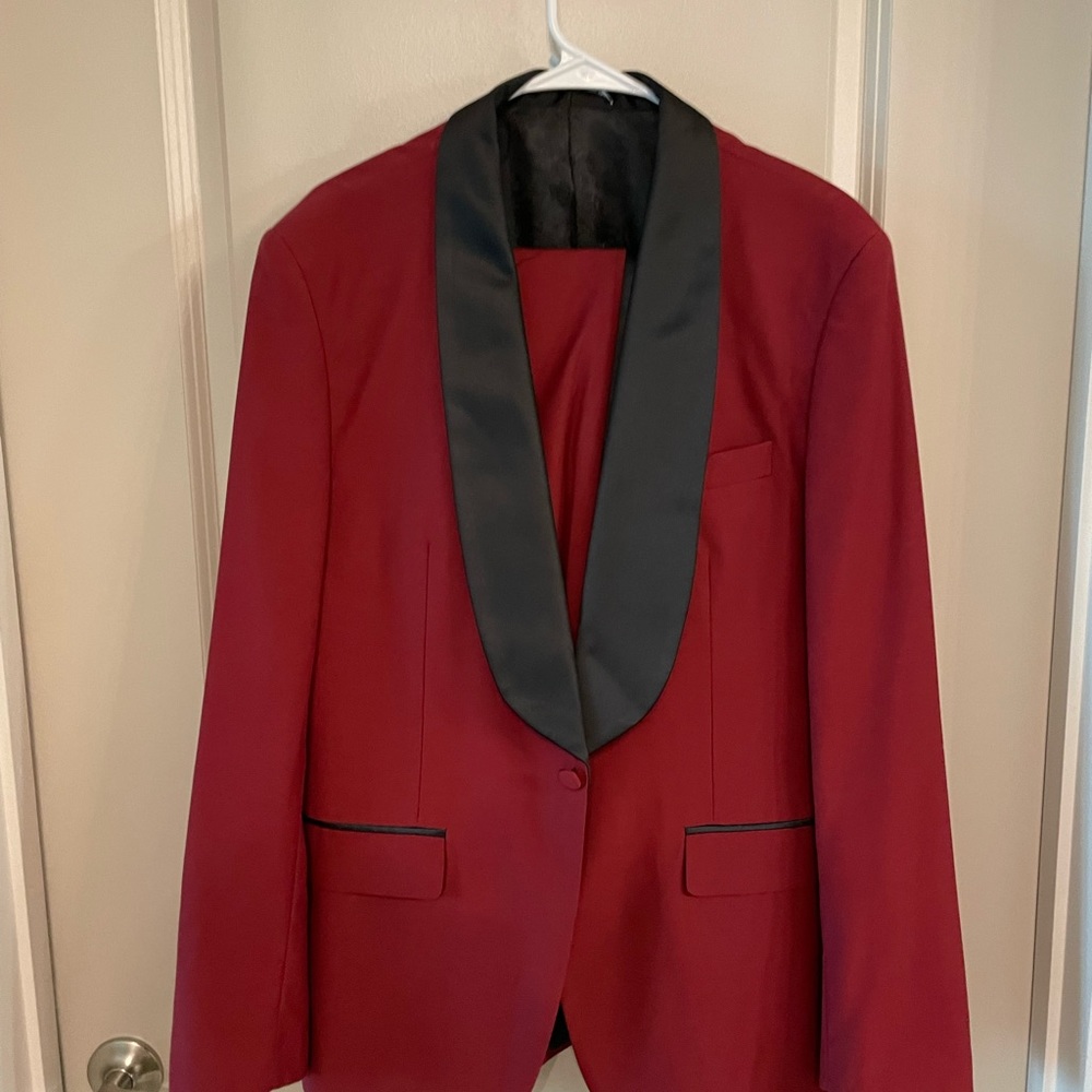 Customer mens tuxedo suit